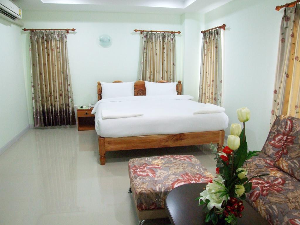 Ruan Rim Nam Hotel Roi Et Room photo