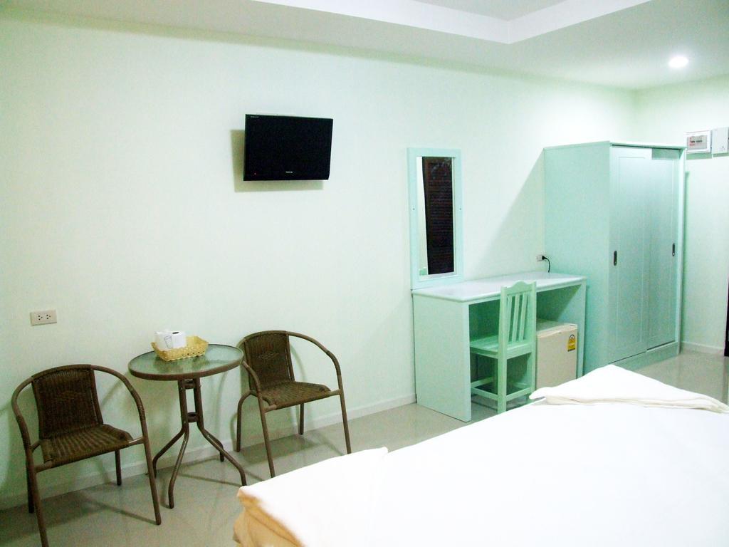 Ruan Rim Nam Hotel Roi Et Room photo